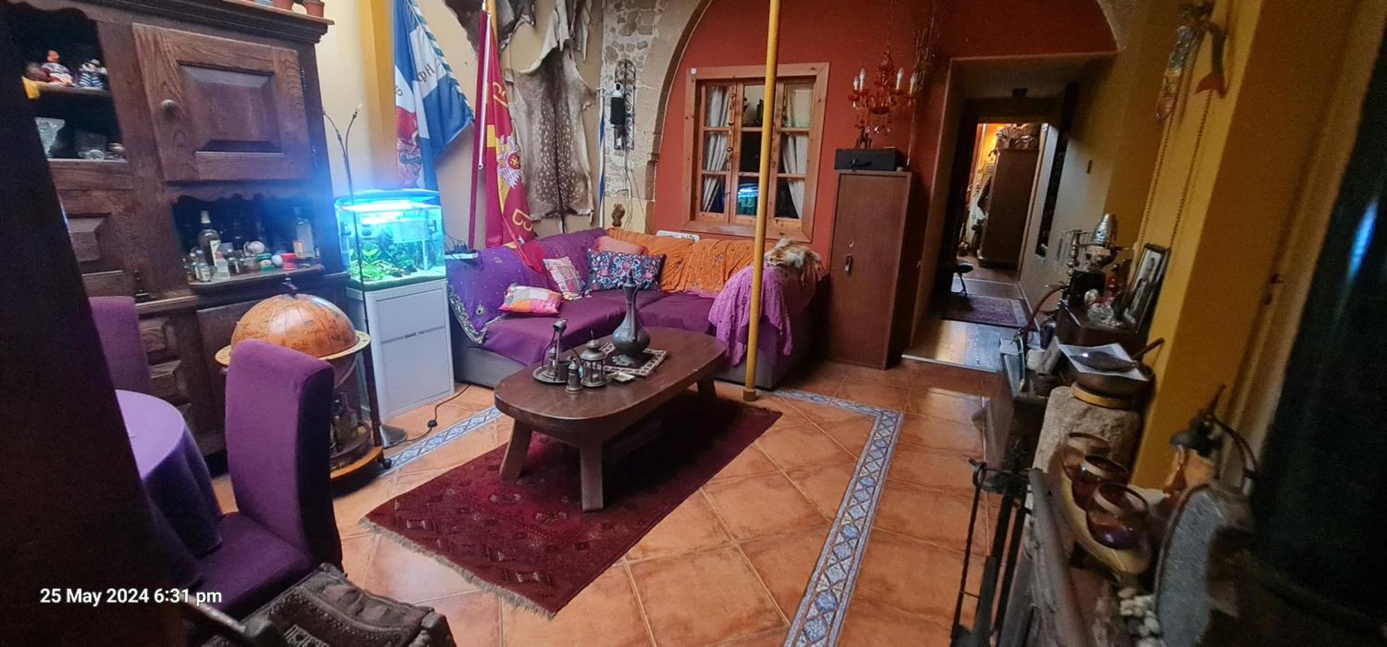 Petro's Antique House Homestay